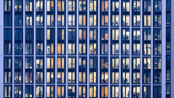 Eine Mehrheit der Arbeitnehmerinnen und Arbeitnehmer arbeitet nach eigenem Bekunden gern - aber am liebsten in Teilzeit (Symbolbild) - &copy; Boris Roessler/dpa