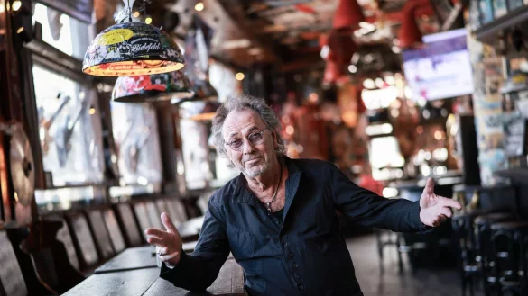 Mit der Kneipe &laquo;Zwick&raquo; hat sich Hugo Egon Balder einst einen Traum erf&uuml;llt - er ist Teilhaber. - &copy; Christian Charisius/dpa