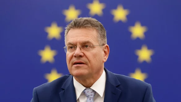EU-Handelskommissar Maros Sefcovic sucht nach einer Einigung im Zollstreit mit den USA. - © Jean-Francois Badias/AP/dpa