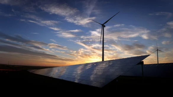 Im internationalen Vergleich ist Deutschland weder ein großes noch besonders sonniges Land - doch beim Ausbau der Solarenergie liegt die Bundesrepublik in der Spitzengruppe. (Symbolbild) - © Karl-Josef Hildenbrand/dpa