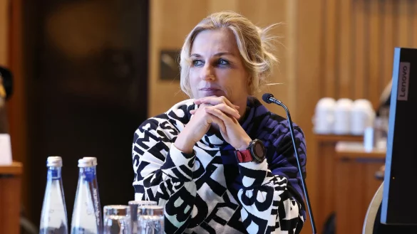 Die SPD-Fraktion im NRW-Landtag will Daniela Lesmeister, Staatssekretärin im Innenministerium, als Zeugin laden. (Archivbild) - © David Young/dpa