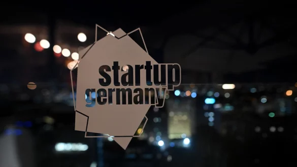 Unter Start-up-Gründenden sind Frauen recht selten vertreten (Archivbild). - © Sebastian Gollnow/dpa