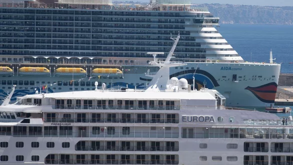 Das Mittelmeer gehörte im vergangenen Jahr nach der Karibik zum wichtigsten Ziel von Kreuzfahrten. - © Clara Margais/dpa
