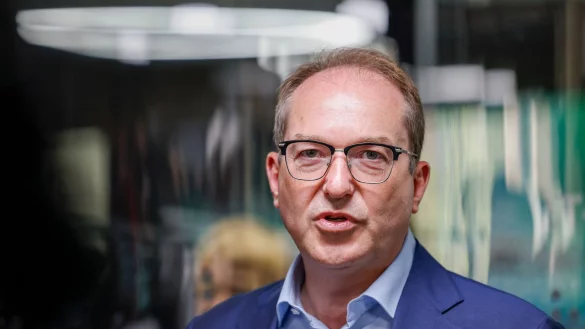 Bundesinnenminister Alexander Dobrindt (CSU) will mit Amtskollegen aus mehreren Nachbarstaaten &uuml;ber das Gemeinsame Europ&auml;ische Asylsystem (GEAS) sprechen. - &copy; Thomas Banneyer/dpa