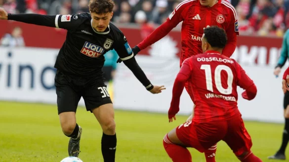 Ulms Krattenmacher sorgte f&uuml;r Gefahr. - &copy; Roland Weihrauch/dpa