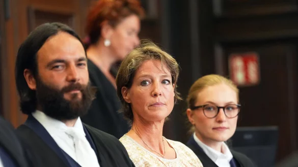 Christina Block will erst einmal von ihrem Schweigerecht Gebrauch machen. - © Marcus Brandt/dpa Pool/dpa