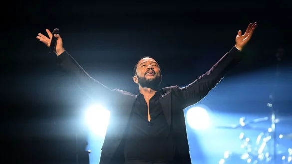 Die Stimmung war trotz vieler leerer Pl&auml;tze gut. - &copy; Felix H&ouml;rhager/dpa