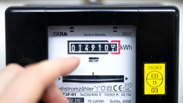 Bei Zahlungsr&uuml;ckst&auml;nden d&uuml;rfen Energieversorger laut einem Urteil des Oberlandesgerichts D&uuml;sseldorf keine Geb&uuml;hren f&uuml;r Ratenzahlungen erheben. (Archivbild) - &copy; Sina Schuldt/dpa