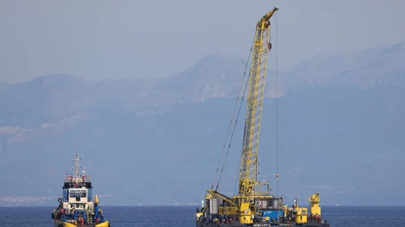 Das Wrack der «Bayesian» liegt tief auf dem Meeresboden - die Bergung gilt als technisch aufwendig. (Archivbild) - © Alberto Lo Bianco/IPA via ZUMA Press/dpa