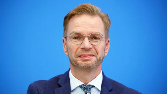 Holznagel forderte, die Zahl neuer Verbeamtungen auf ein Minimum und ausschlie&szlig;lich auf die hoheitlichen Kernbereiche zu beschr&auml;nken &ndash; bei der Polizei, in der Finanzverwaltung und in der Justiz. (Archivbild) - &copy; Joerg Carstensen/dpa