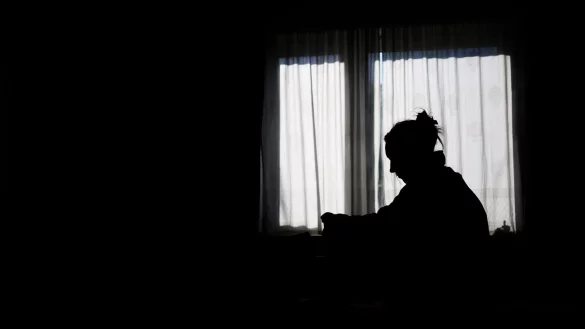 Die EU-Kommission hat ein neues Medikament gegen Wochenbettdepressionen zugelassen. (Symbolbild) - &copy; Julian Stratenschulte/dpa