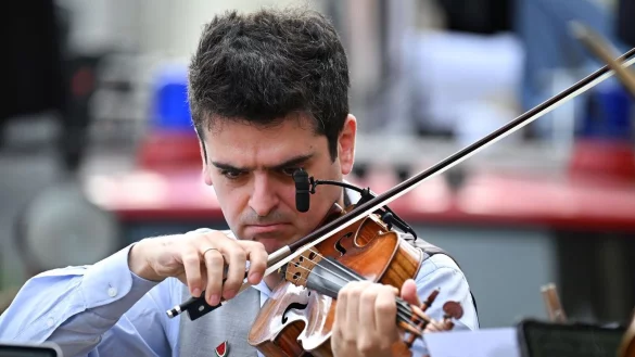 Der Violinist Michael Barenboim sieht zu wenig Raum f&uuml;r propal&auml;stinensische Stimmen in der Kultur. (Archivbild) - &copy; Soeren Stache/dpa