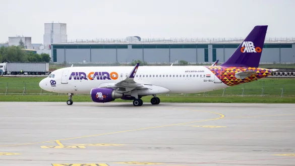 Mit einem Flug aus Kairo wurden die Fl&uuml;chtlinge nach Hannover gebracht. Die meisten von ihnen stammen aus dem Sudan. - &copy; Michael Matthey/dpa