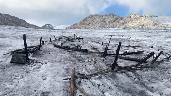 Der Lift ruhte jahrzehntelang im Eis. - &copy; Alex Seebacher/Dachstein Gletscherbahn Ramsau/dpa