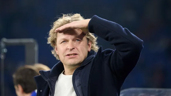 Bleibt auf Schalke: Der Revierclub hat den Vertrag mit Youri Mulder verlängert. - © Bernd Thissen/dpa