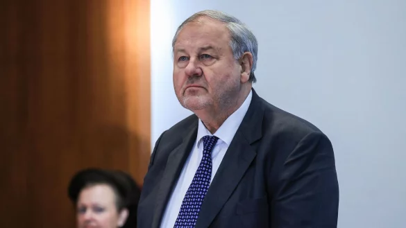 Hanno Berger: Die Schlüsselfigur im Cum-Ex-Skandal wurde zu mehrjährigen Haftstrafen wegen schwerer Steuerhinterziehung verurteilt (Archivbild) - © Oliver Berg/dpa