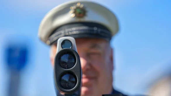 Bei den Aktionswochen stehen vor allem Raser im Visier. (Symbolbild) - &copy; Jan Woitas/dpa