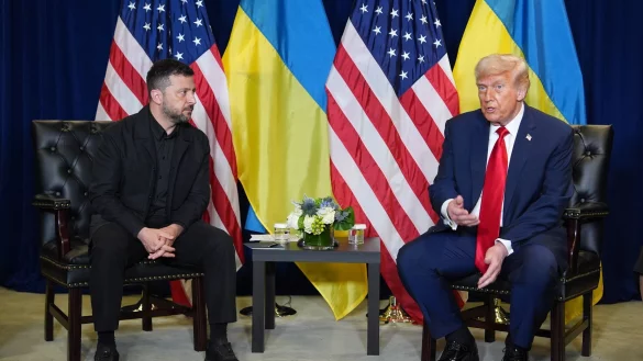 Die Nato hat Russland bereits unter Androhung von Gewalt vor weiteren Luftraumverletzungen gewarnt. - &copy; Evan Vucci/AP/dpa