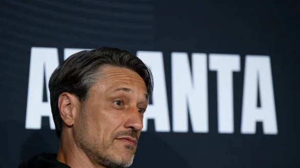 BVB-Trainer Niko Kovac ärgert sich über den Ausfall von Carney Chukwuemeka - © Sven Hoppe/dpa