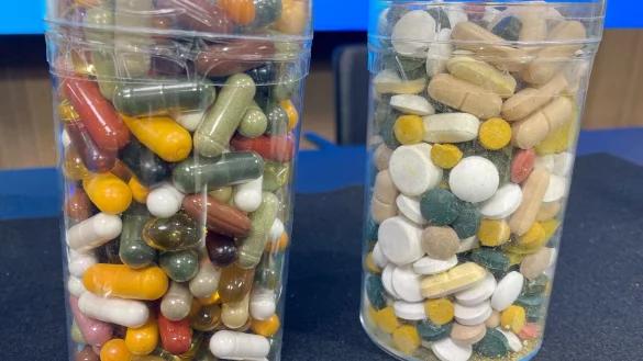 Immer mehr Menschen kaufen Arznei- oder Nahrungserg&auml;nzungsmittel online. - &copy; Vanessa Reiber/dpa