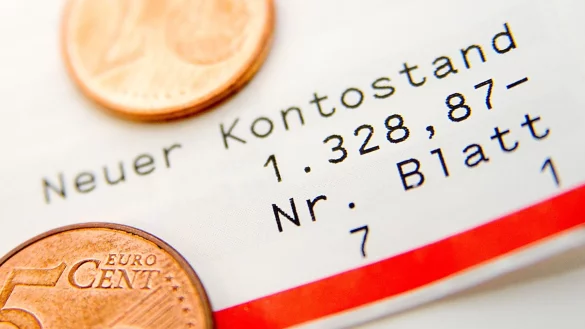 Banken vergeben mehr Konsumentenkredite. (Symbolbild) - © Mascha Brichta/dpa