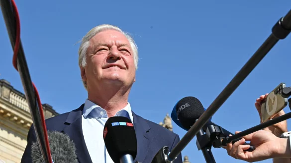 Der Chefredakteur des &laquo;Compact&raquo;-Magazins feiert die Gerichtsentscheidung. - &copy; Elisa Schu/dpa