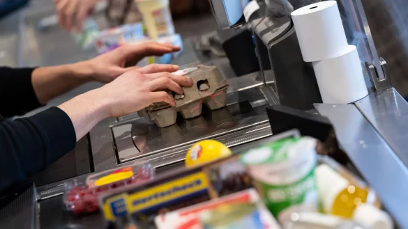 Viele Lebensmittel in Deutschland sind seit 2020 teurer geworden. - © Sven Hoppe/dpa