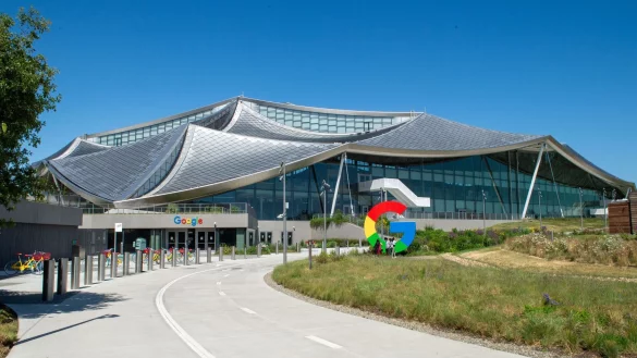 In der Sammelklage ging es um Daten, die zu Google von anderen Websites und Diensten gelangten. (Archivbild) - © Andrej Sokolow/dpa