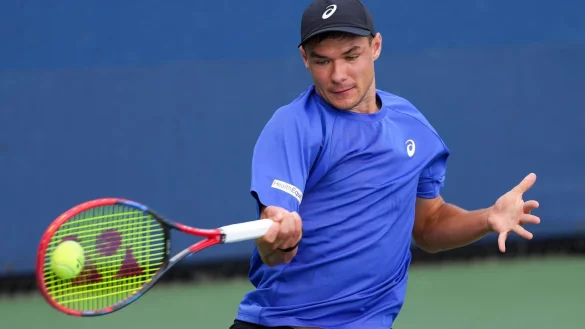 Diese hei&szlig; begehrte Sonnenkappe sorgt jetzt auch in Polen f&uuml;r viel Wirbel und Kritik an einem Gesch&auml;ftsmann. (Archivbild) - &copy; Kirsty Wigglesworth/AP/dpa