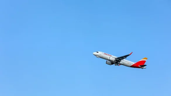 Der ungewöhnliche Zwischenfall ereignete sich während eines Iberia-Fluges. (Symbolbild) - © Bodo Marks/dpa