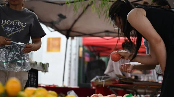 Die Entwicklung der Verbraucherpreise bereitet Chinas Regierung Sorge. (Symbolbild) - © Johannes Neudecker/dpa