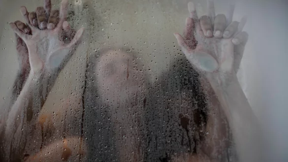 Bevor es beim ersten gemeinsamen Mal heiß hergeht, kann ein offenes Gespräch für Nähe und (noch mehr) Lust sorgen. - © Zerocreatives/Westend61/dpa-tmn