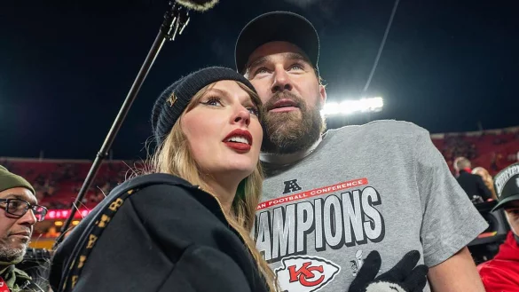 Sängerin Taylor Swift und Football-Star Travis Kelce wollen heiraten. Die Veltins-Arena auf Schalke bietet ihnen dafür die hauseigene Kapelle an. (Archivbild) - © Emily Curiel/Ecuriel@kcstar.Com/TNS via ZUMA Press Wire/dpa