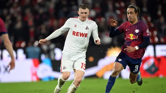 Luca Kilian (l) in seinem bis dato letzten Bundesligaspiel. - &copy; Federico Gambarini/dpa