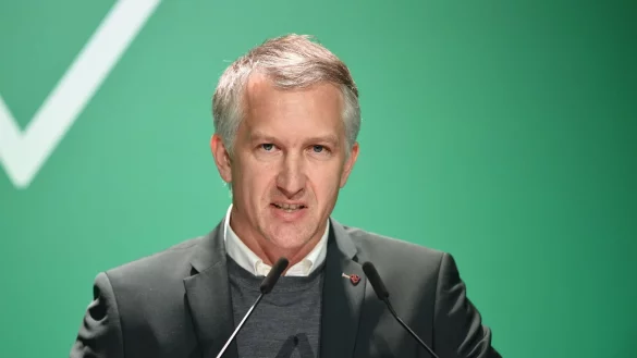 Frank Baumann arbeitete bis 2024 bei Werder Bremen und soll nun Sportvorstand auf Schalke werden. - © Carmen Jaspersen/dpa