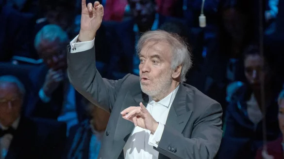 Gergijew, der zusätzlich zum Mariinski-Theater in St. Petersburg seit 2023 auch das renommierte Bolschoi-Theater in Moskau leitet, gilt seit Jahren als prominenter Unterstützer Putins. (Archivbild) - © Peter Kneffel/dpa