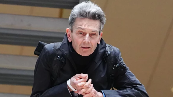 Der frühere SPD-Fraktionschef Rolf Mützenich ist einer der prominentesten Unterzeichner des Papiers. (Archivbild) - © Kay Nietfeld/dpa