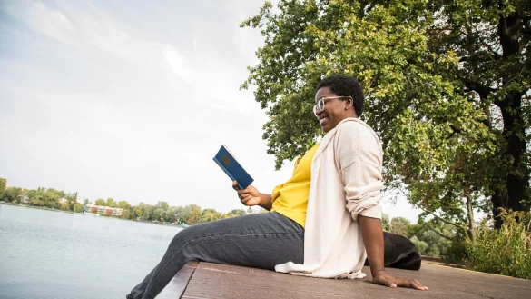 Zeit, sich selbst etwas Gutes zu tun: Kleine Auszeiten helfen, die Work-Life-Balance wiederherzustellen. - © Christin Klose/dpa-tmn