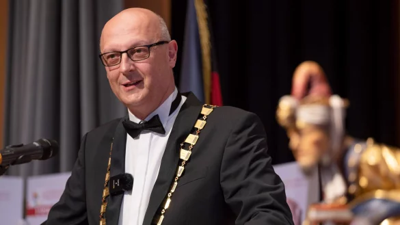 Die Menschen sollen laut BDK-Präsident Fess Karneval unbeschwert feiern. (Archivbild) - © Harald Tittel/dpa