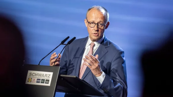 So klar hat sich Merz noch nie zur US-Innenpolitik ge&auml;u&szlig;ert. - &copy; Michael Kappeler/dpa