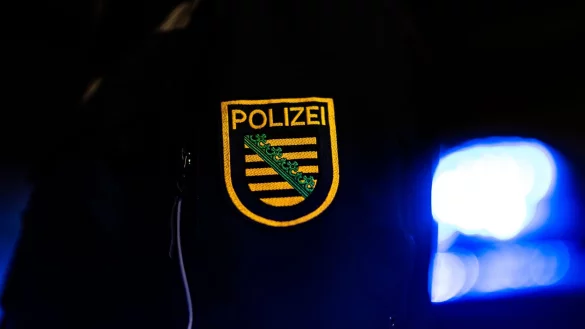 &laquo;Corona-Spaziergang&raquo;: Polizist aus Beamtendienst entfernt (Symbolbild). - &copy; Robert Michael/dpa