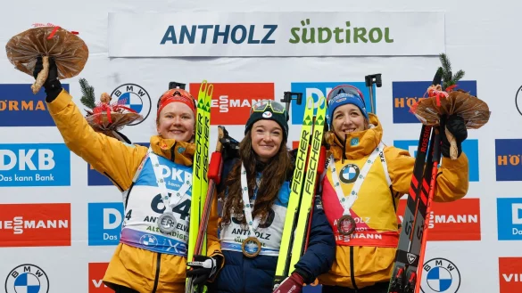 Selina Grotian (l) und Franziska Preuß (r) müssen nur einer den Vortritt lassen. - © Alessandro Trovati/AP/dpa