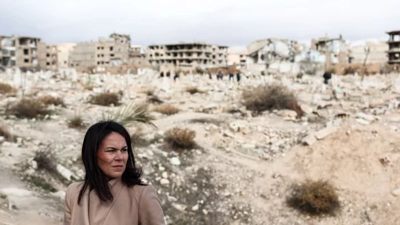 Blick in die Ruinen von Damaskus. - © Hannes P. Albert/dpa