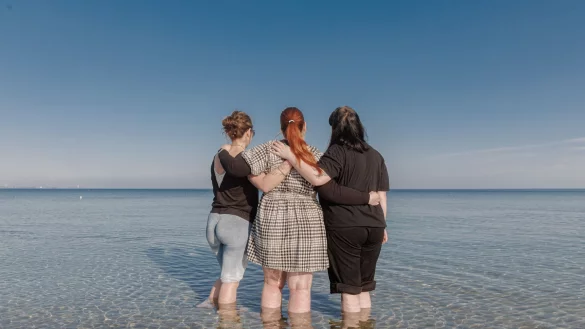 Jeder Mensch auf der Welt braucht Freunde. (Symbolbild) - &copy; Markus Scholz/dpa