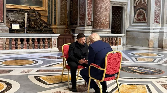 Trump und Selenskyj im Gespräch. - © Uncredited/Ukrainian Presidential Press Service/AP/dpa