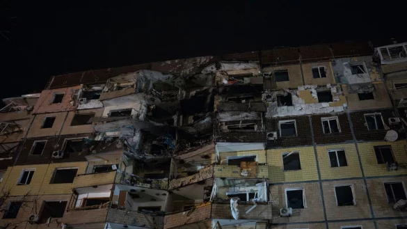 Immer wieder beschie&szlig;t Russland mit Raketen die Industriestadt Krywyj Rih. (Archivbild) - &copy; Alex Babenko/AP/dpa