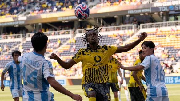 Leihspieler Chukwuemeka soll über das eigentliche Leihende hinaus beim BVB bleiben - © Carolyn Kaster/AP/dpa