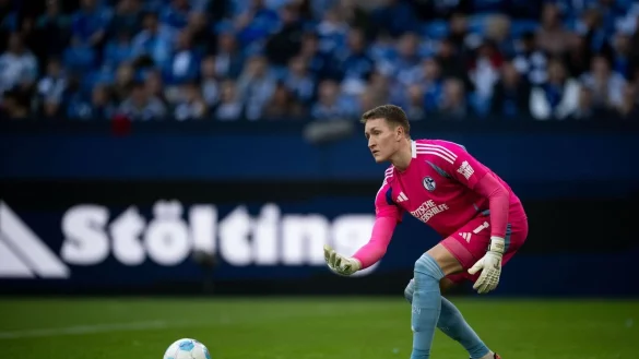 Ron-Thorben Hoffmann wird den FC Schalke 04 wohl verlassen. - © Fabian Strauch/dpa