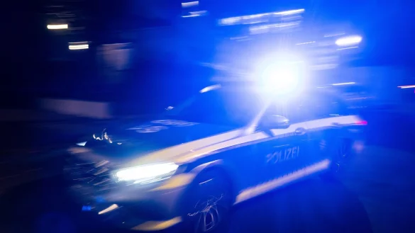 Bei einer Auseinandersetzung mit einem Messer sind zwei Männer in Dortmund verletzt worden. (Symbolbild) - © Marijan Murat/dpa