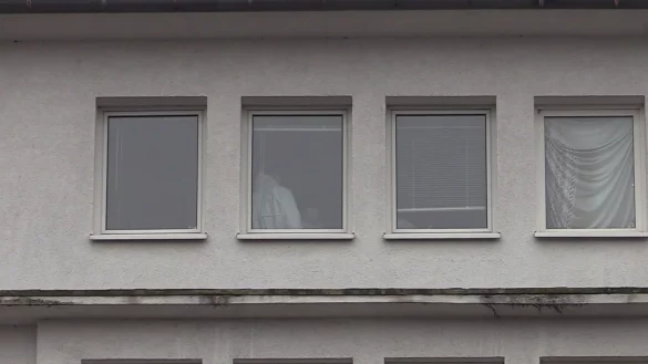 In dieser Wohnung wurde der Mann mutma&szlig;lich umgebracht. - &copy; Michael Pollert/dpa